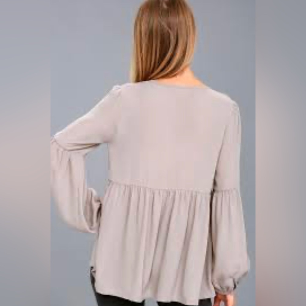 Lulu's Peplum Shirt Top Long Bishop Sleeve Feminine Style 518982 - Picture 2 of 8